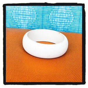 💕Beautiful Vintage Wooden Bracelet White💕